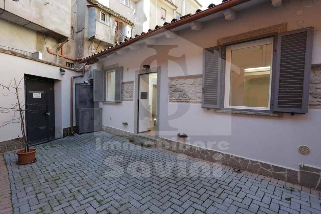 appartamento in vendita ad Albano Laziale