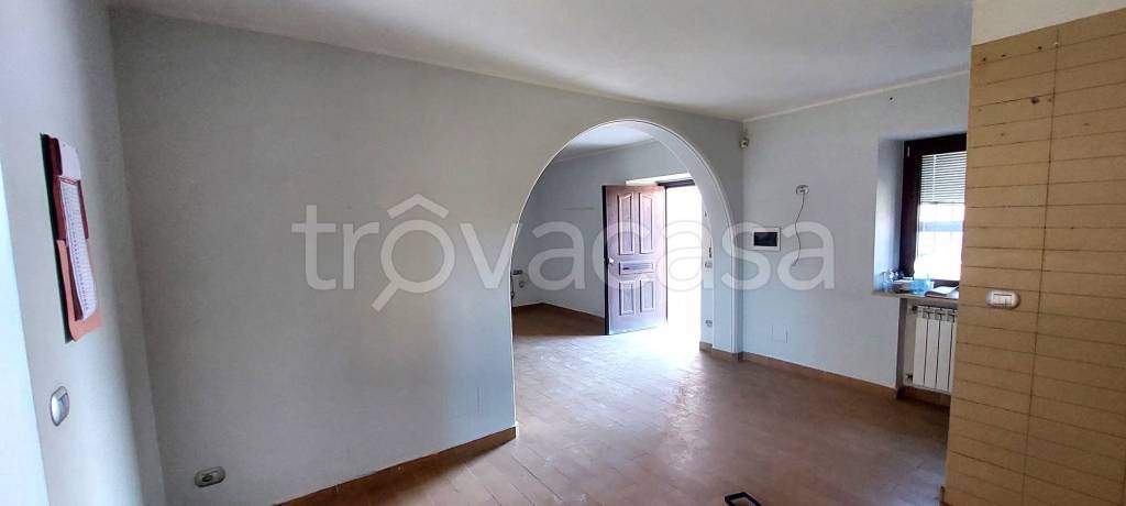 appartamento in vendita ad Albano Laziale in zona Pavona