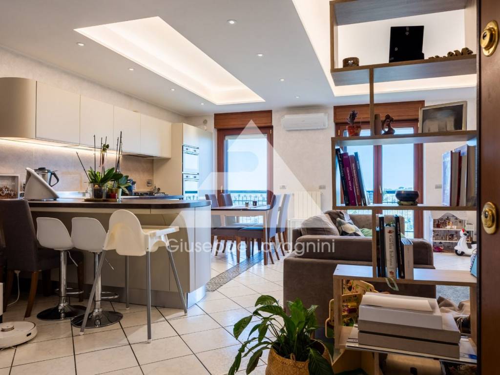 appartamento in vendita ad Albano Laziale