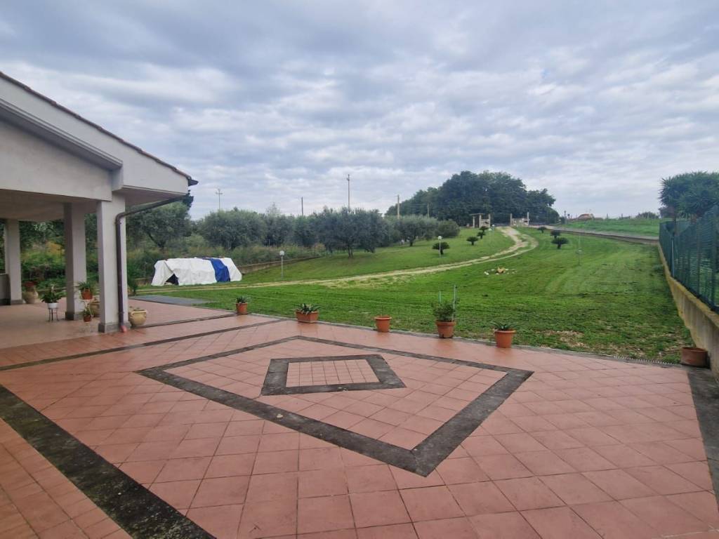 casa indipendente in vendita ad Albano Laziale in zona Cecchina