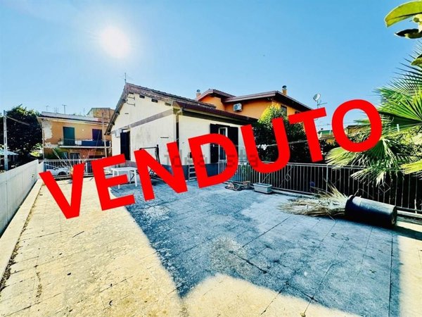 appartamento in vendita ad Albano Laziale in zona Pavona