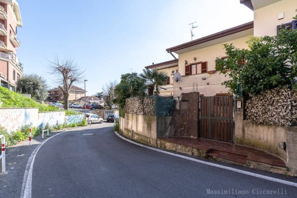 casa indipendente in vendita ad Albano Laziale