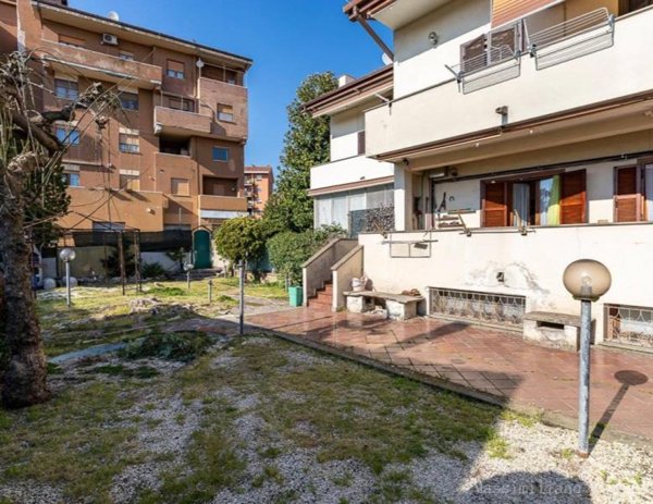 casa indipendente in vendita ad Albano Laziale