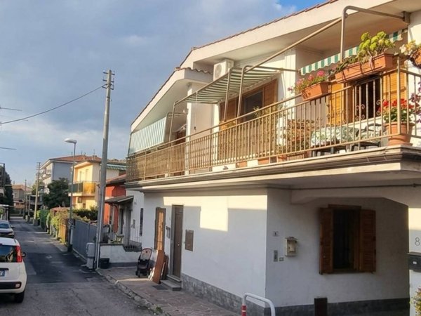 appartamento in vendita ad Albano Laziale in zona Pavona