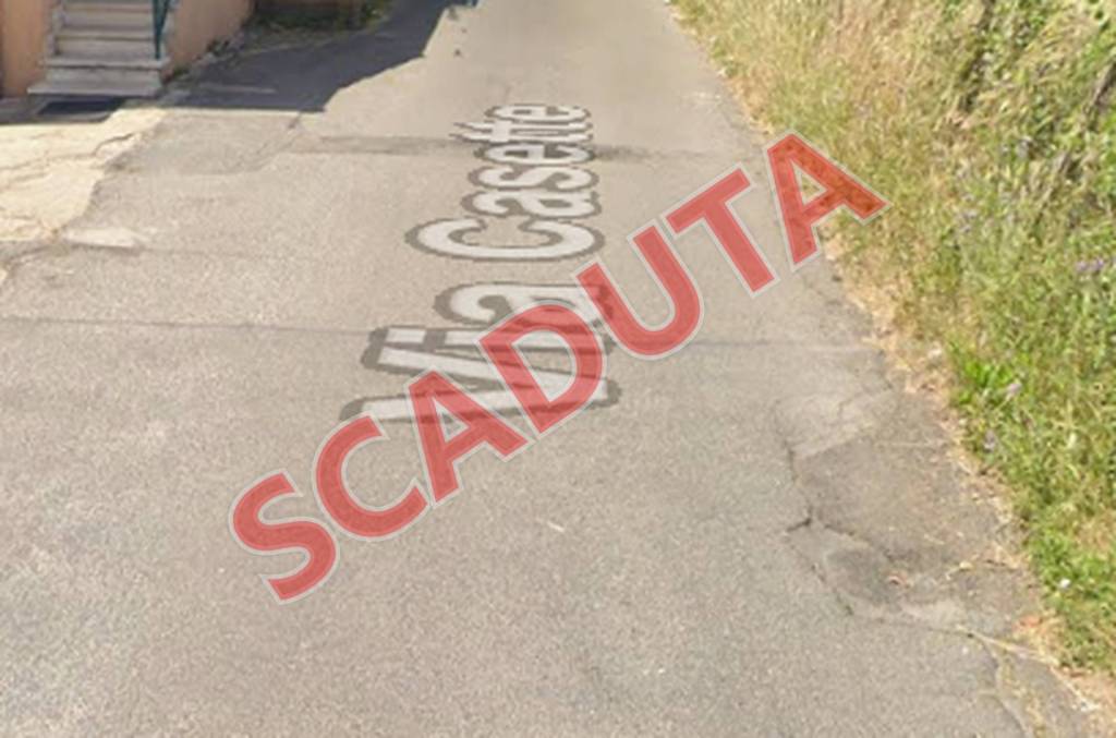 locale commerciale in vendita ad Albano Laziale in zona Pavona