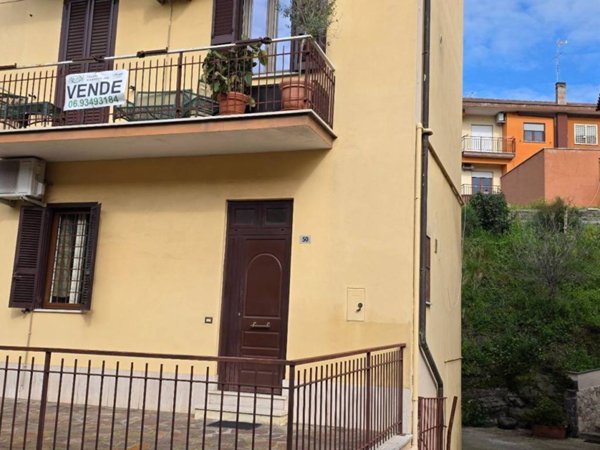 appartamento in vendita ad Albano Laziale in zona Cecchina
