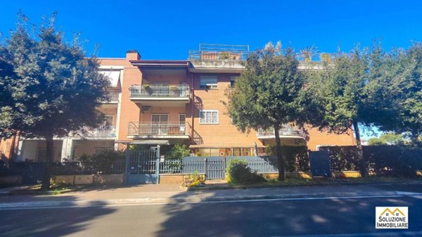 appartamento in vendita ad Albano Laziale in zona Pavona