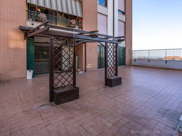 appartamento in vendita ad Albano Laziale in zona Cecchina