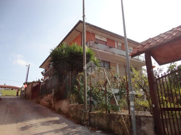 appartamento in vendita ad Albano Laziale in zona Cecchina