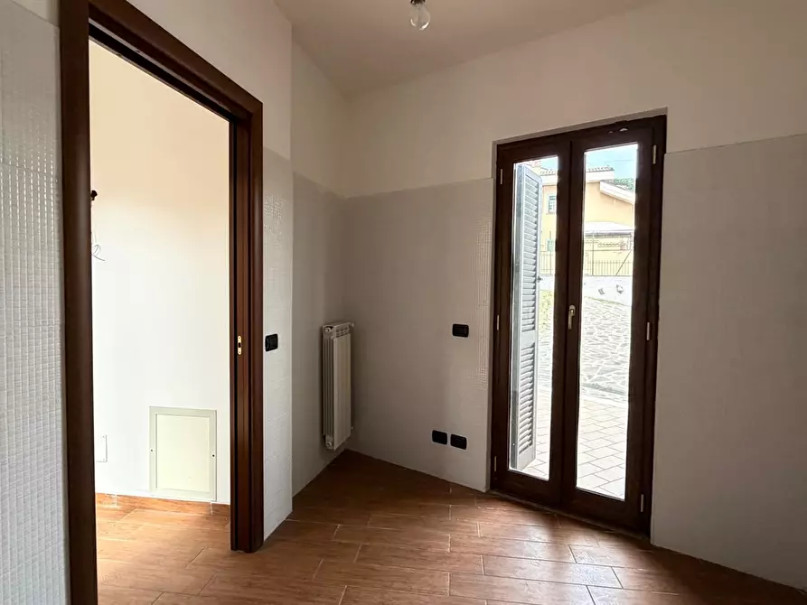 casa indipendente in vendita ad Albano Laziale in zona Pavona