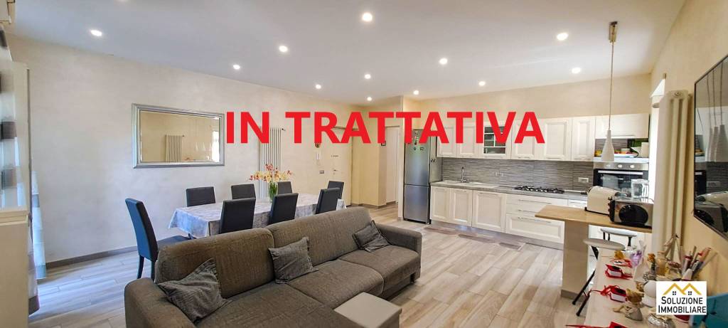 appartamento in vendita ad Albano Laziale in zona Pavona