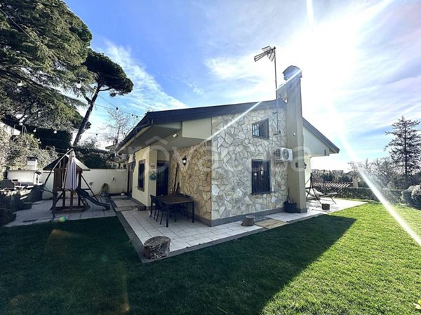 casa indipendente in vendita ad Albano Laziale