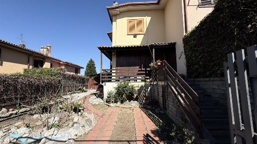 appartamento in vendita ad Albano Laziale in zona Cecchina