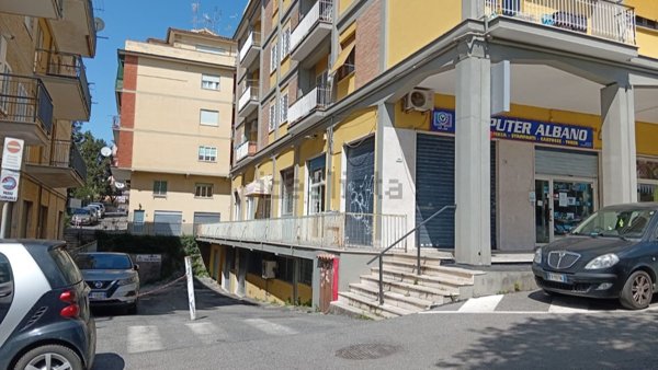 casa indipendente in vendita ad Albano Laziale