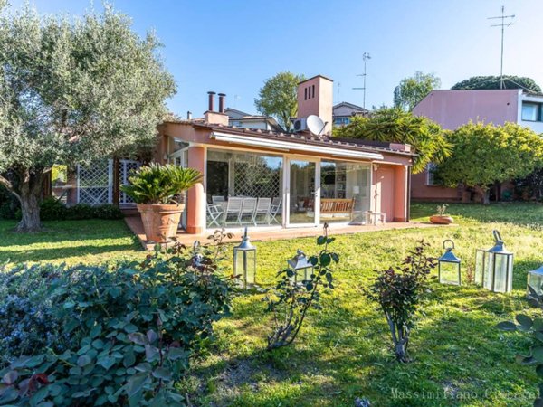 casa indipendente in vendita ad Albano Laziale