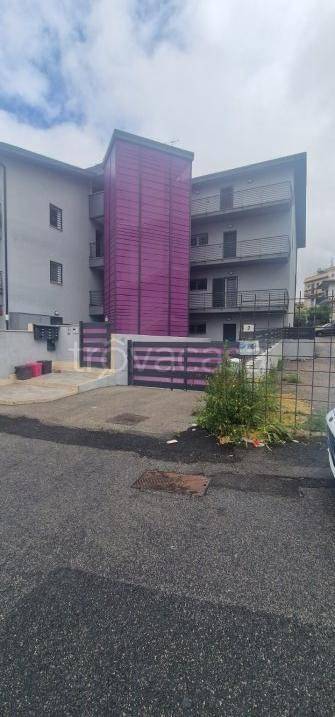 locale di sgombero in vendita ad Albano Laziale in zona Cecchina