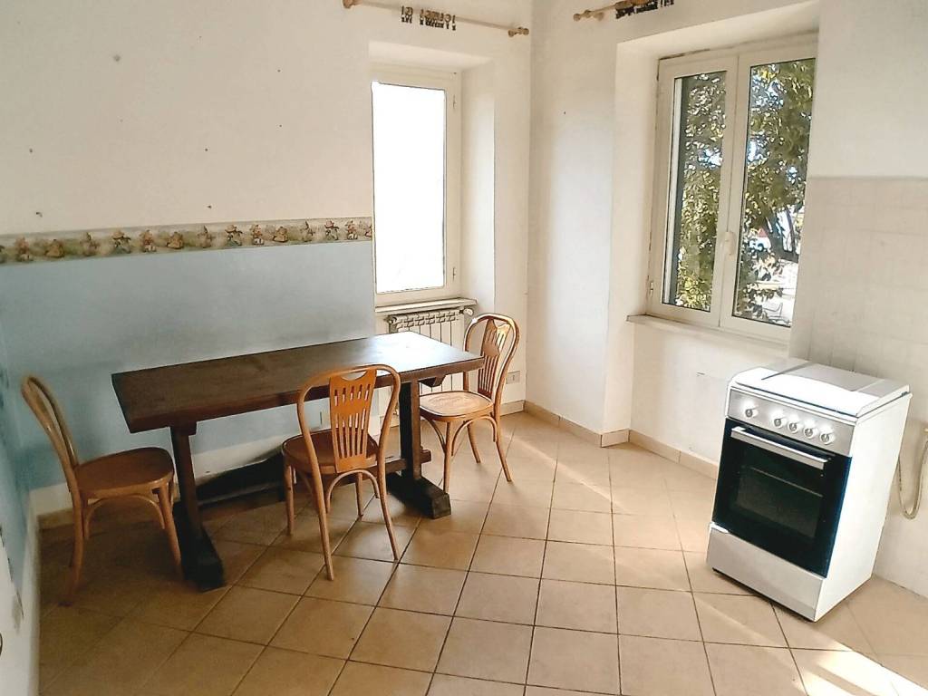 appartamento in vendita ad Albano Laziale in zona Cecchina