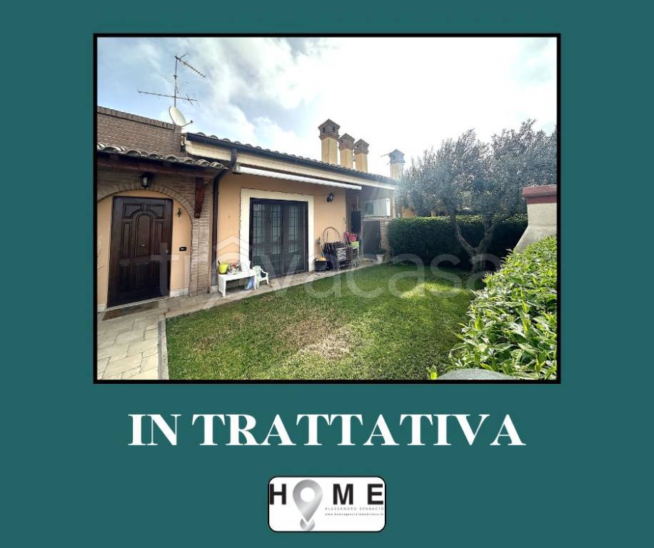 casa indipendente in vendita ad Albano Laziale in zona Cecchina