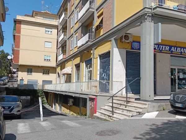 casa indipendente in vendita ad Albano Laziale