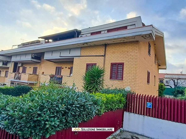 appartamento in vendita ad Albano Laziale in zona Cecchina