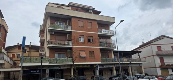 appartamento in vendita ad Albano Laziale in zona Cecchina