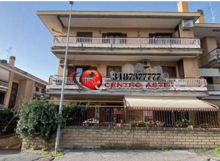 appartamento in vendita ad Albano Laziale in zona Cecchina