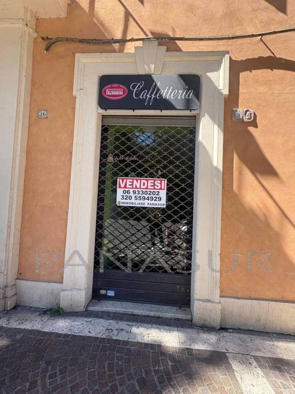 negozio in vendita ad Albano Laziale