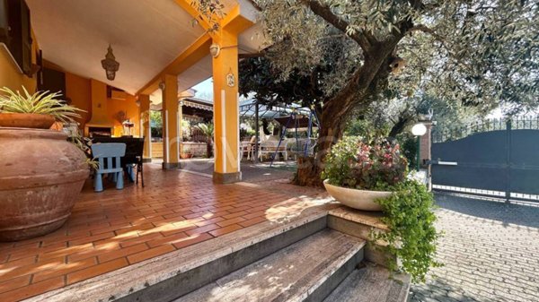casa indipendente in vendita ad Albano Laziale