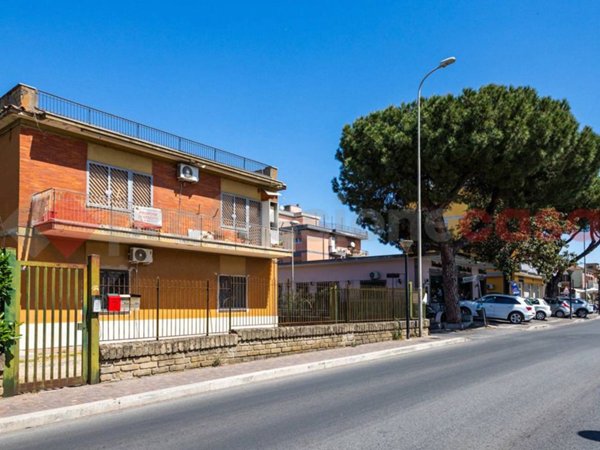 appartamento in vendita ad Albano Laziale in zona Pavona