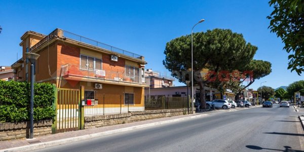 appartamento in vendita ad Albano Laziale in zona Pavona