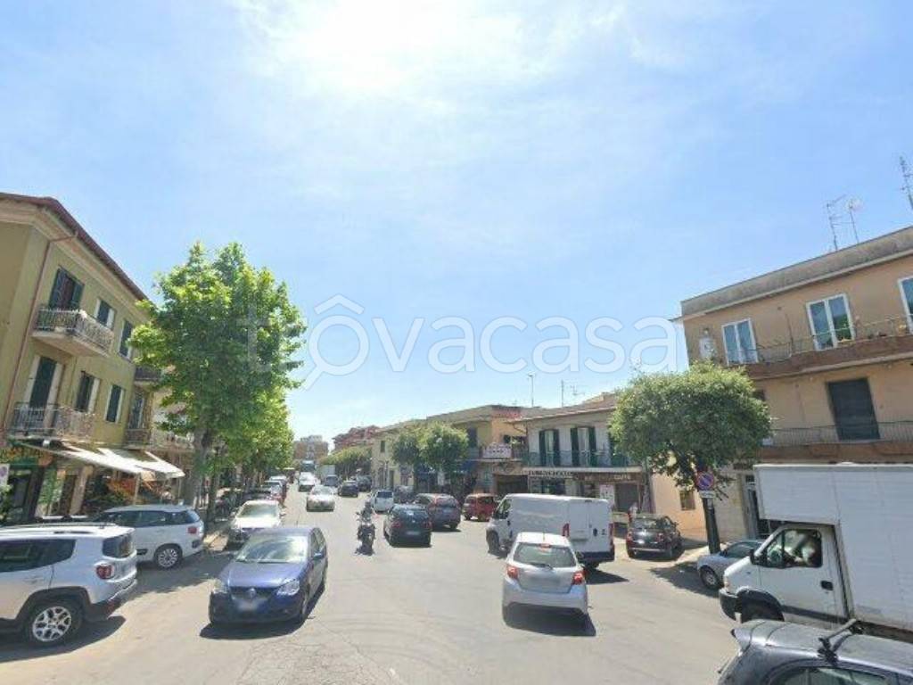 appartamento in vendita ad Albano Laziale in zona Cecchina
