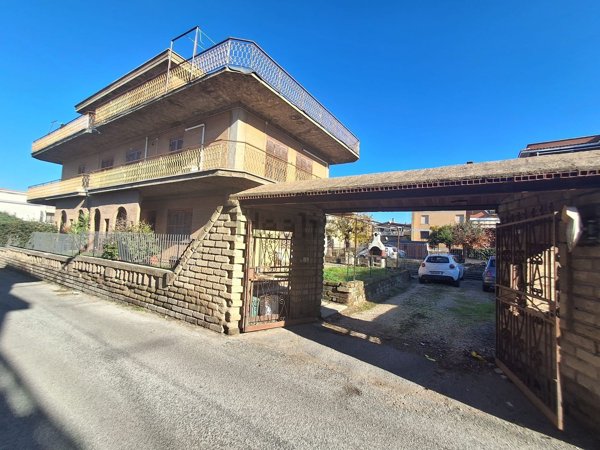 casa indipendente in vendita ad Albano Laziale
