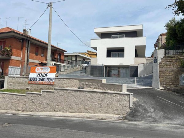 appartamento in vendita ad Albano Laziale