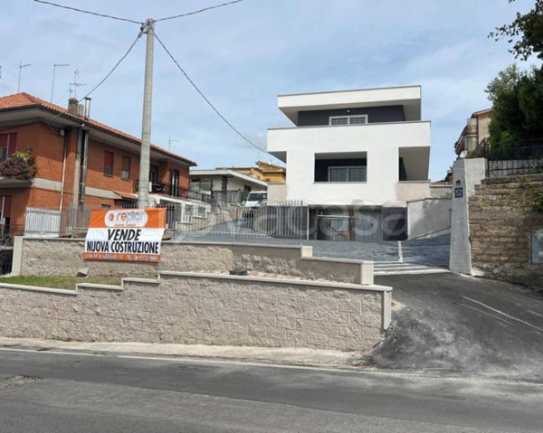 appartamento in vendita ad Albano Laziale