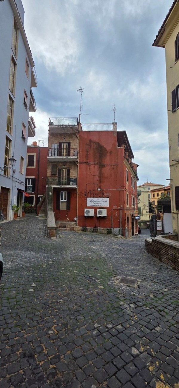 appartamento in vendita ad Albano Laziale
