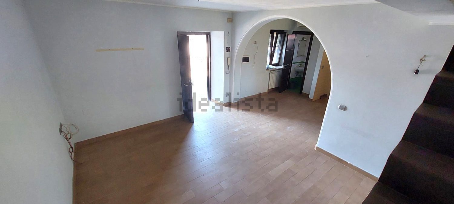 appartamento in vendita ad Albano Laziale in zona Pavona