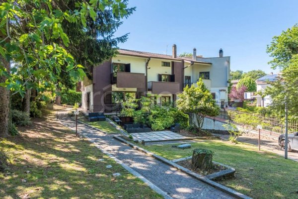 casa indipendente in vendita ad Albano Laziale