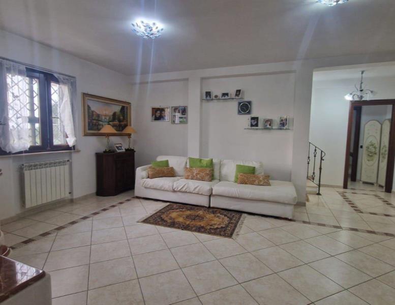 casa indipendente in vendita ad Albano Laziale