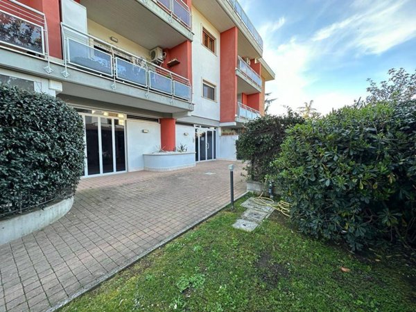 appartamento in vendita ad Albano Laziale in zona Pavona