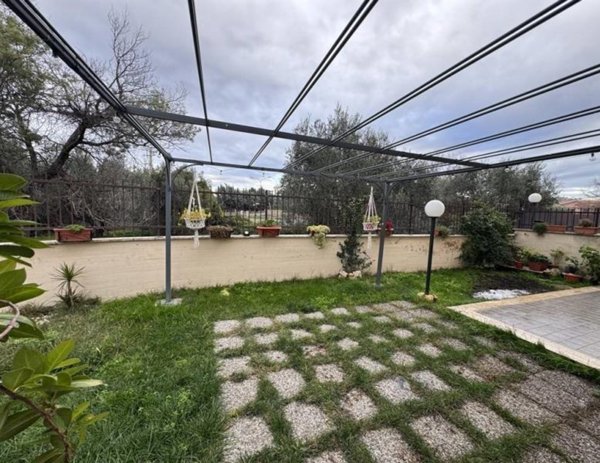 casa indipendente in vendita ad Albano Laziale in zona Marfoli
