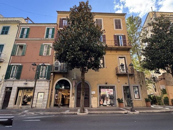 appartamento in vendita ad Albano Laziale