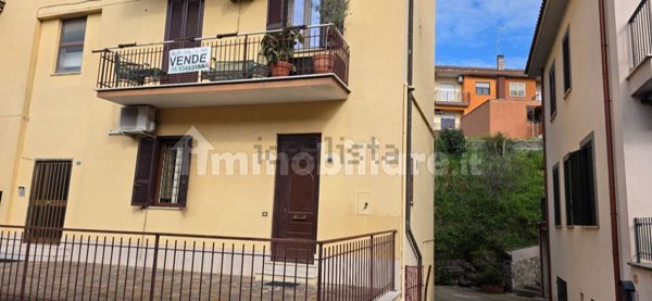 appartamento in vendita ad Albano Laziale in zona Cecchina