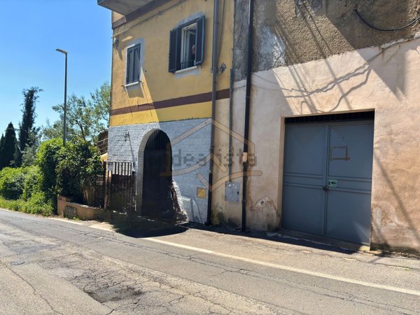 locale di sgombero in vendita ad Albano Laziale