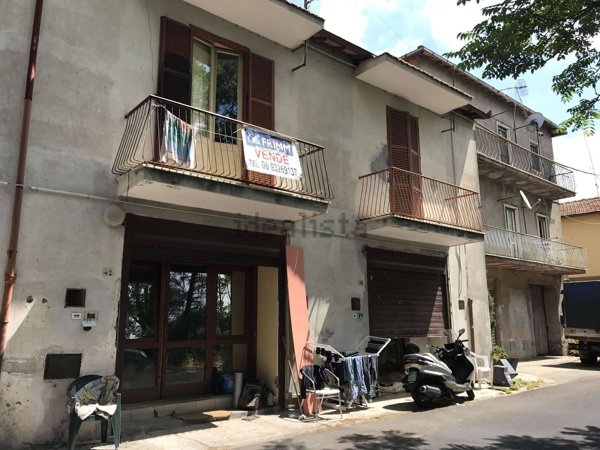 appartamento in vendita ad Albano Laziale in zona Pavona