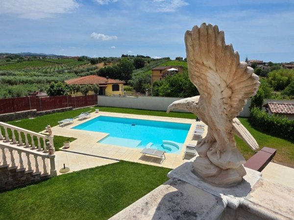 casa indipendente in vendita ad Albano Laziale in zona Cecchina