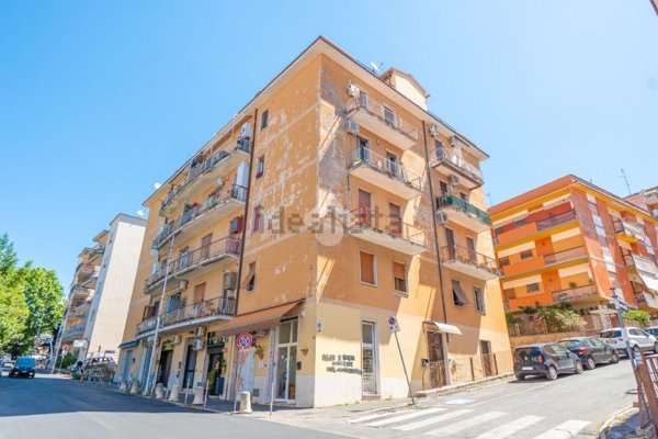appartamento in vendita ad Albano Laziale in zona Pavona