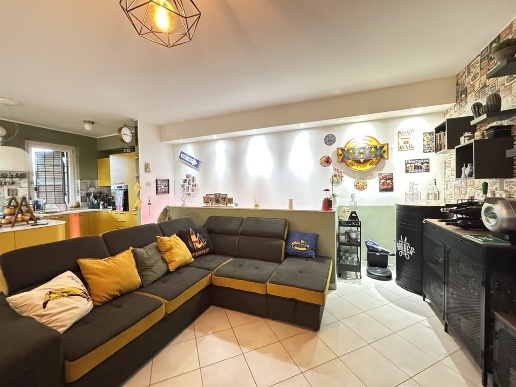 casa indipendente in vendita ad Albano Laziale in zona Pavona