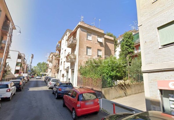 appartamento in vendita ad Albano Laziale in zona Pavona