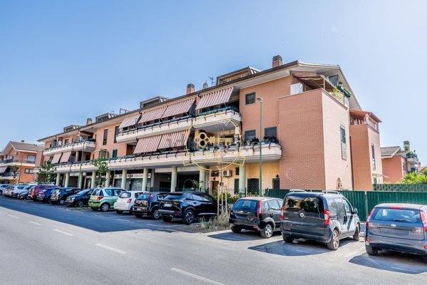appartamento in vendita ad Albano Laziale in zona Pavona
