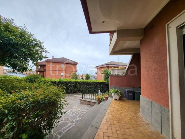 casa indipendente in vendita ad Albano Laziale in zona Cecchina
